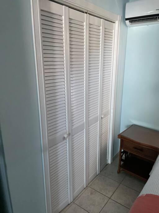 Beautiful Villa Just Steps Away From The Beach! 조지타운 외부 사진